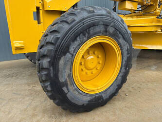 2018-caterpillar-140k-1441954-46554611