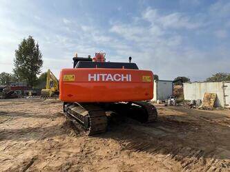 2021-hitachi-350-46569749