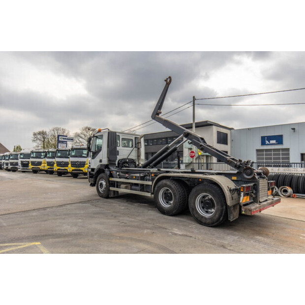 2011 Iveco TRAKKER 410-46570330