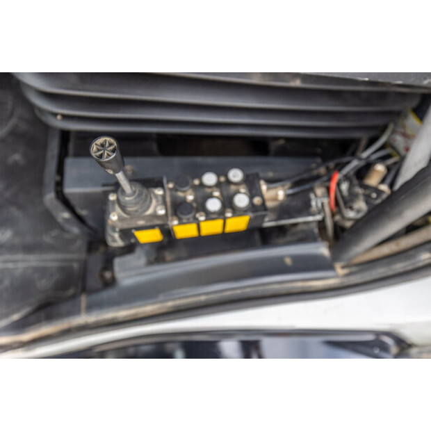 2011 Iveco TRAKKER 410-46570340