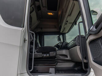 2018-scania-r450-1442067-46570384