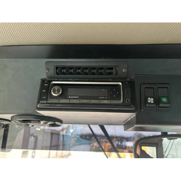 2011 AMMANN AV130X-46570708