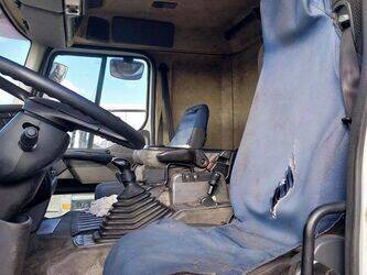 2001-renault-kerax-1442280-46587483