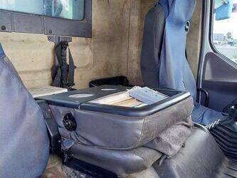 2001-renault-kerax-1442280-46587484