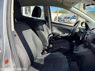 2009-mazda-2-1442294-46587766