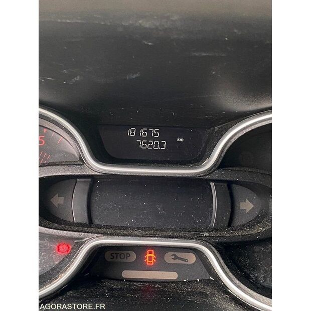 2020 رينو Trafic-46587879