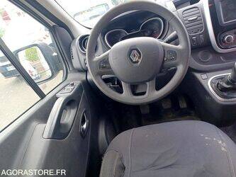 2020-renault-trafic-1442303-46587881