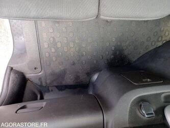 2020-renault-trafic-1442303-46587885