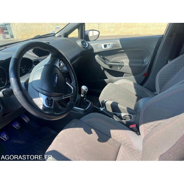 2017 Ford Fiesta-46587926
