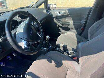 2017-ford-fiesta-1442307-46587926