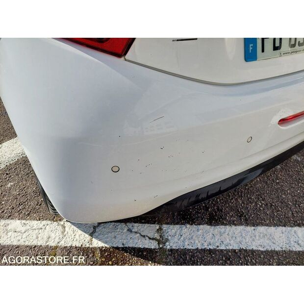 2018 Peugeot 208-46587944