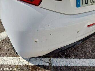 2018-peugeot-208-1442310-46587944