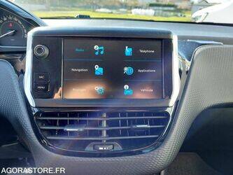 2018-peugeot-208-1442310-46587946