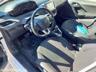 2018-peugeot-208-1442310-46587947