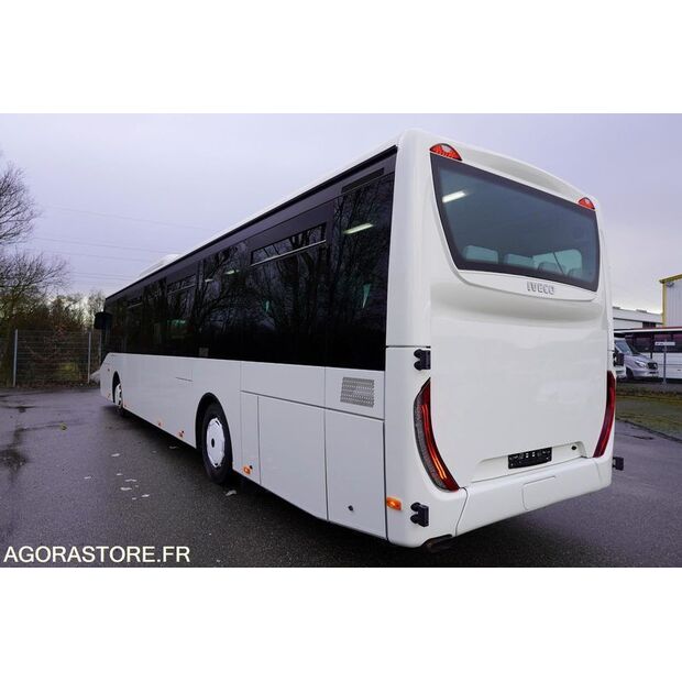 2016 Iveco CROSSWAY LE-46587953