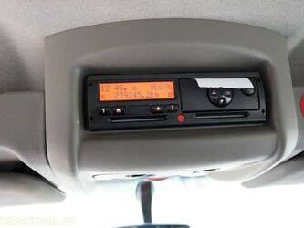 2013-renault-master-1442316-46588050