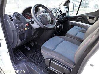 2013-renault-master-1442316-46588054