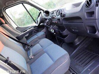 2013-renault-master-1442316-46588055