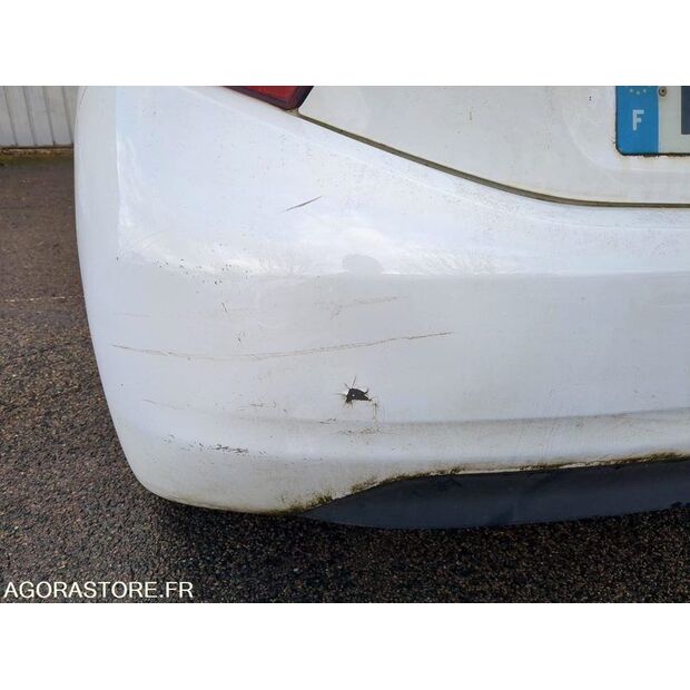 2018 Peugeot 208-46588152