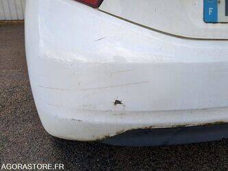 2018-peugeot-208-1442324-46588152