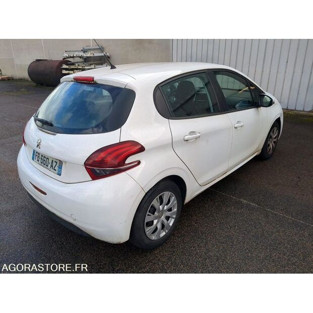 2018 Peugeot 208-46588154