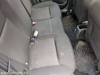 2018-peugeot-208-1442324-46588157