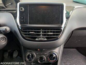 2018-peugeot-208-1442324-46588161