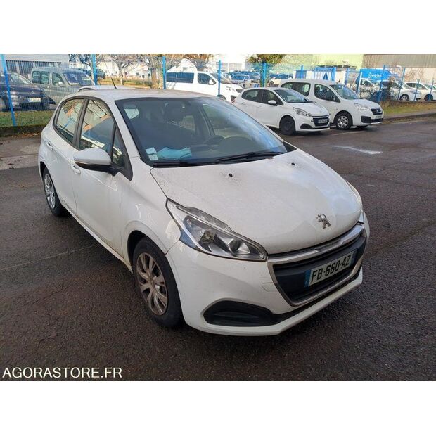 2018 Peugeot 208-46588165