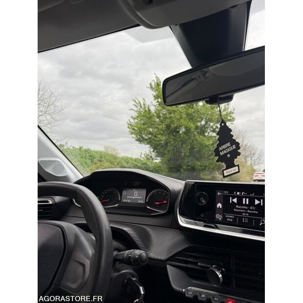 2021 Peugeot 208-46588324