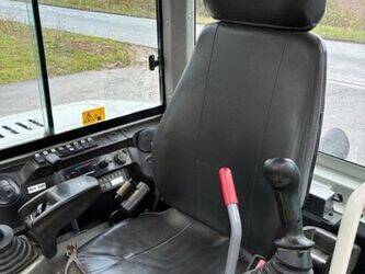 2017-takeuchi-tb-260-1442345-46588411