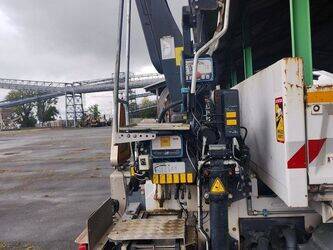 2016-mercedes-benz-atego-1442346-46588431