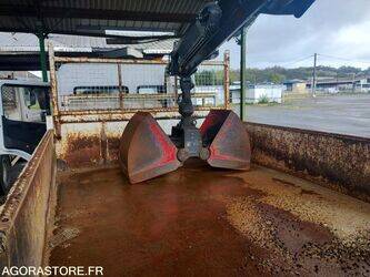 2016-mercedes-benz-atego-1442346-46588432