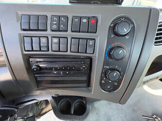 2010-renault-premium-410-1442357-46588604