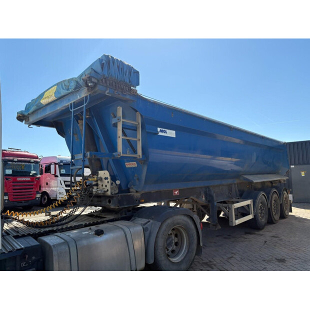 2011 MOL SAF-46588675