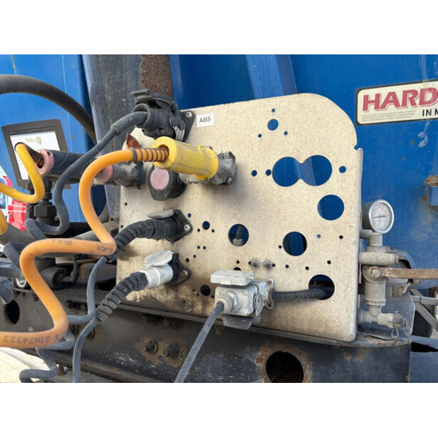 2011 MOL SAF-46588680