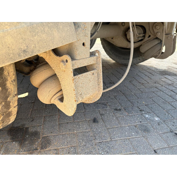 2011 MOL SAF-46588682