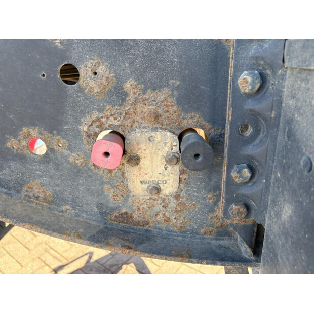 2011 MOL SAF-46588683