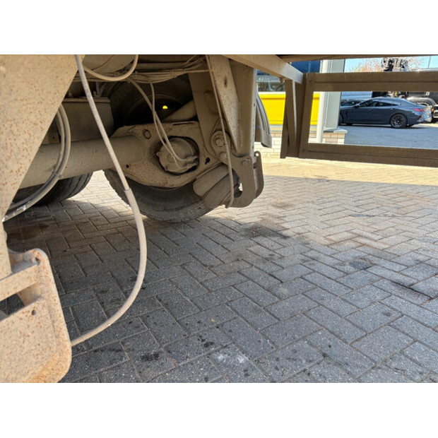 2011 MOL SAF-46588690