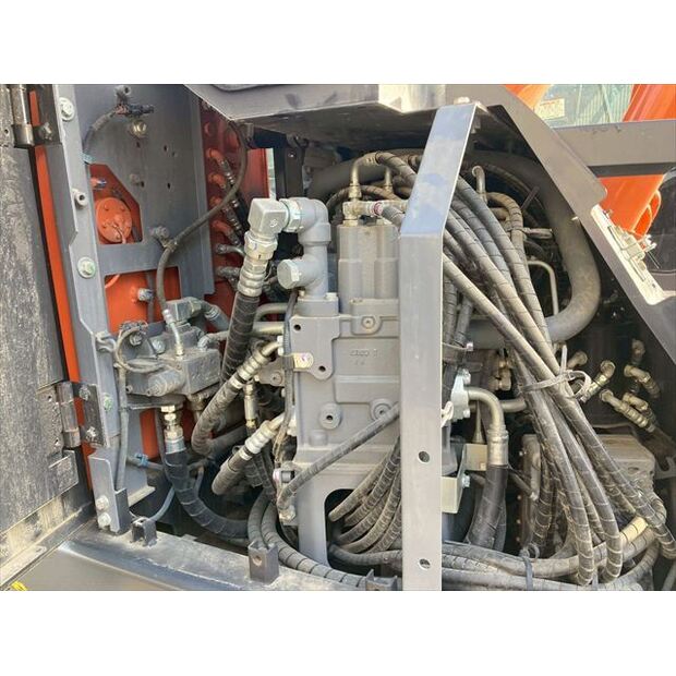 2020 Hitachi ZX135US-6-46588805