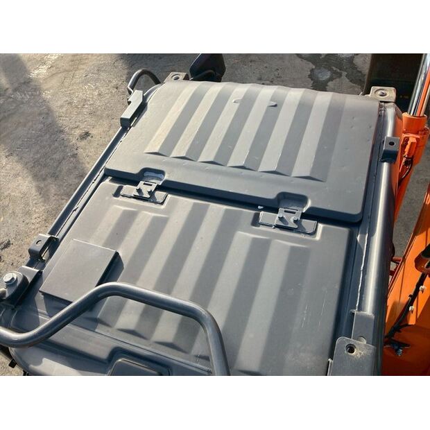 2020 Hitachi ZX135US-6-46588810