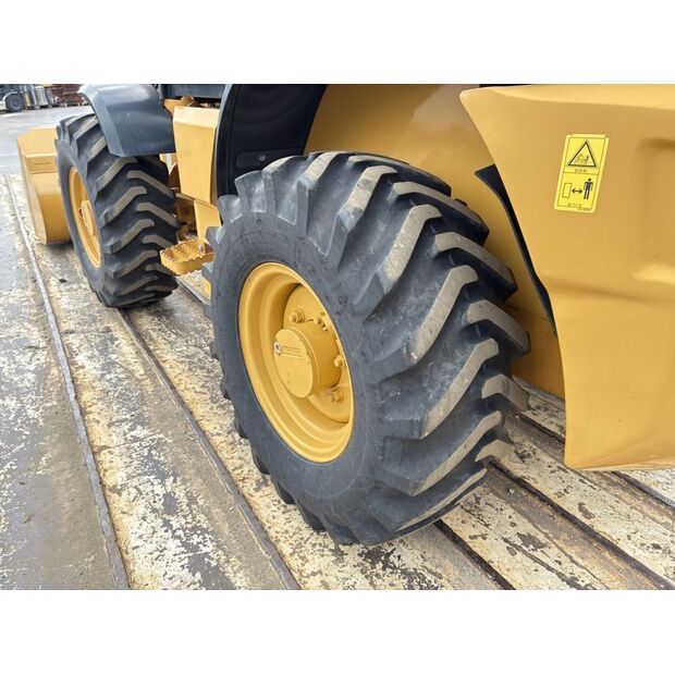 2016 كاتربيلر 901C2-46588911