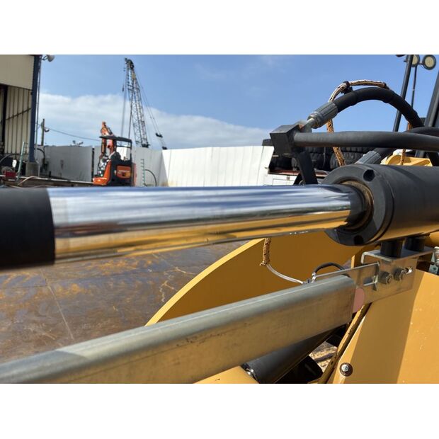 2016 كاتربيلر 901C2-46588913