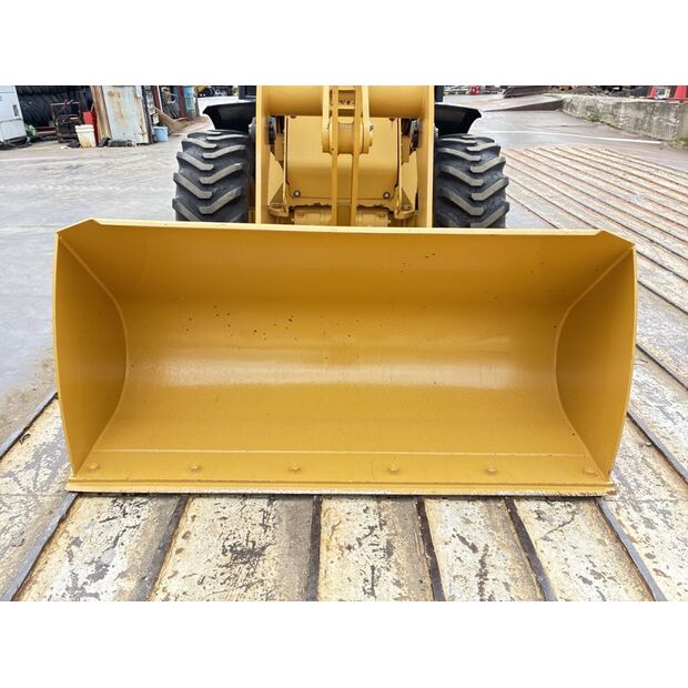 2016 كاتربيلر 901C2-46588914