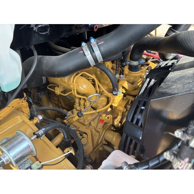 2016 كاتربيلر 901C2-46588927