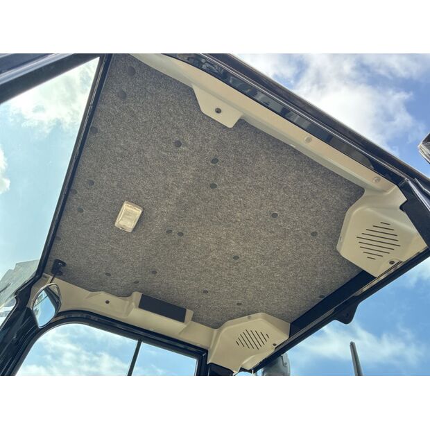 2016 كاتربيلر 901C2-46588931