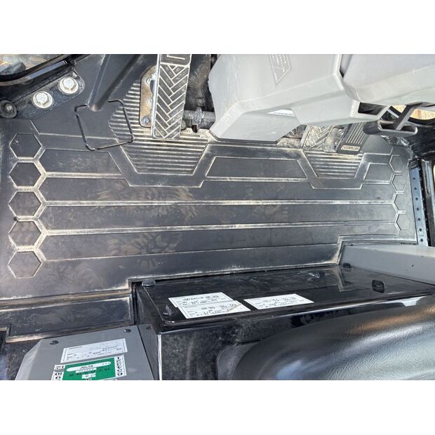 2016 كاتربيلر 901C2-46588933