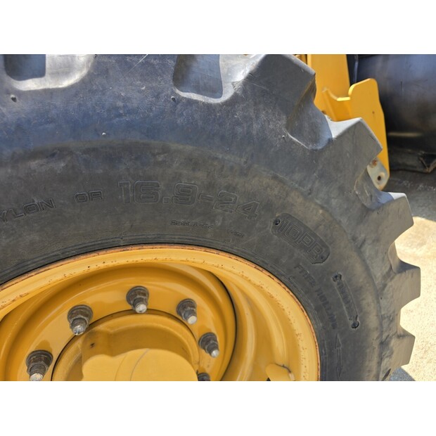 2018 Caterpillar 910M-46588956