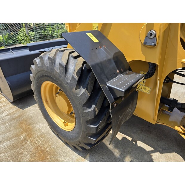 2018 Caterpillar 910M-46588970