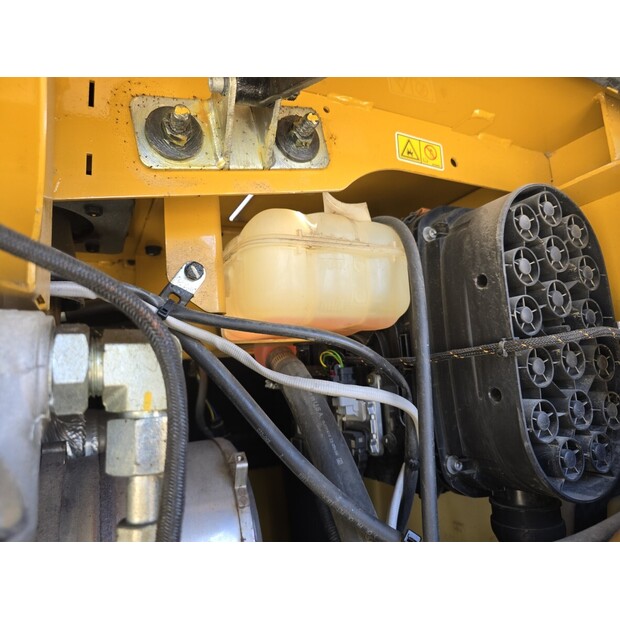 2018 Caterpillar 910M-46588975