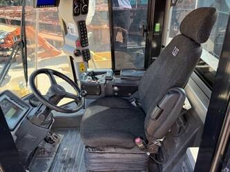 2015-caterpillar-950k-1442372-46589041